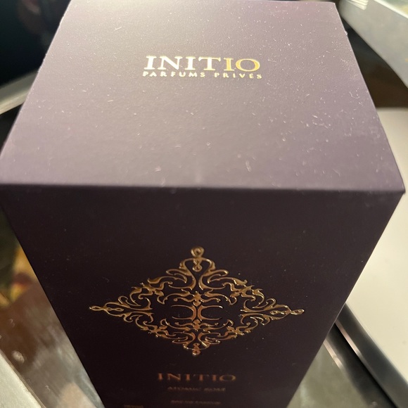 🛑SOLD🛑ATOMIC ROSE 🌹 by INITIO. 3.4 oz. FULL bottle. Delina competition! - Picture 4 of 6